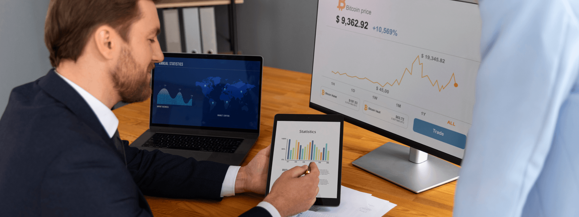 Oracle Financial Services hero image
